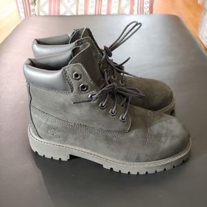Timberland 6" Premium Waterproof Boots black boys Sz 2
